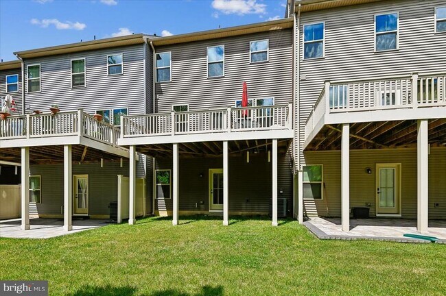 Building Photo - 8261 Kippis Rd