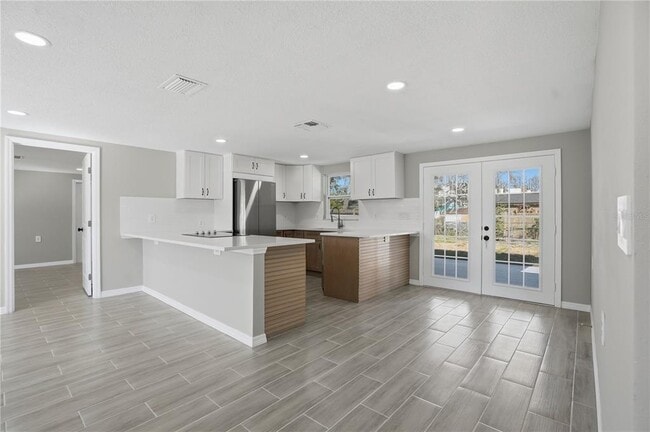 Building Photo - 5543 Quist Dr
