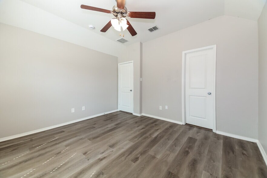 Building Photo - 1513 Applegate Way
