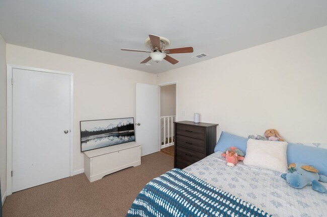 Building Photo - Stunning 2 Bedroom Townhouse in Fort Walto...