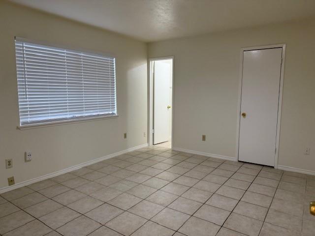 Building Photo - 3011 Meadowview Dr