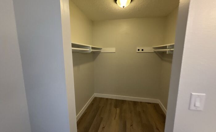 Building Photo - 3813 El Conlon Ave