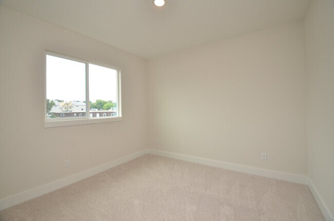 Building Photo - 9309 Montridge Dr