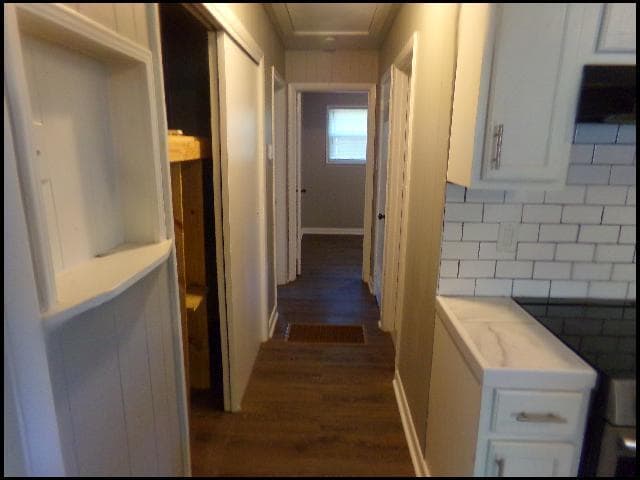 Building Photo - 7410 Valley Dr