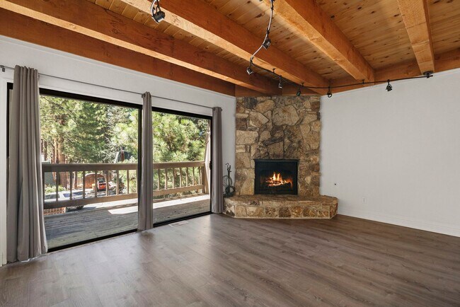 Building Photo - Incline Village: Condo - 3 Bedrooms, 2 Full Bathrooms, 1 Car Garage, Low Elevation, Centrally Loc...