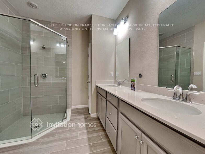 Building Photo - 9754 Lovage Ln