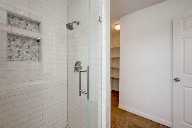 Building Photo - 2101 Polaris Ave