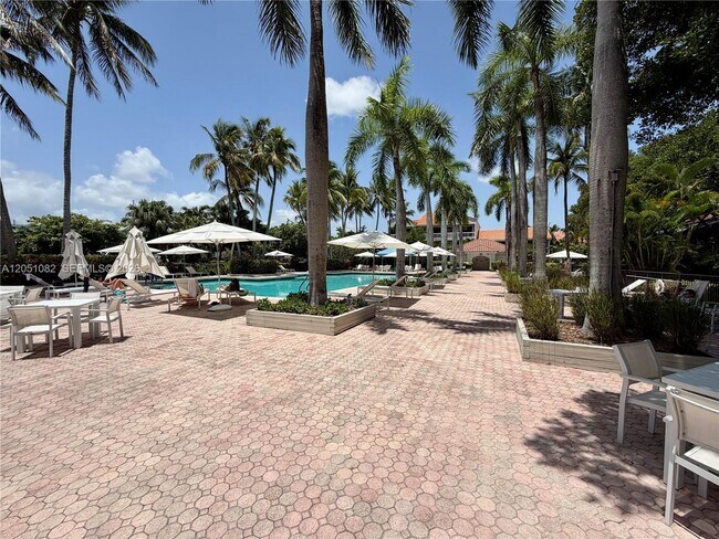 Building Photo - 3610 Yacht Club Dr