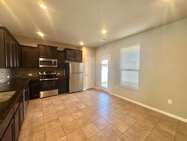 Building Photo - NEW MANAGEMENT IN ROUND ROCK TX!!!!!