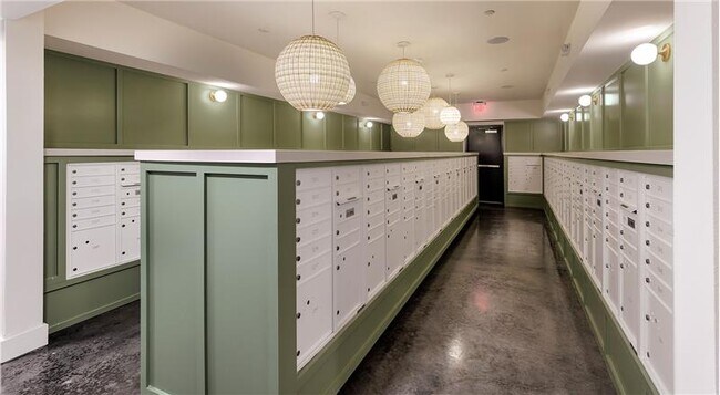 Building Photo - 5902 Westminster Dr