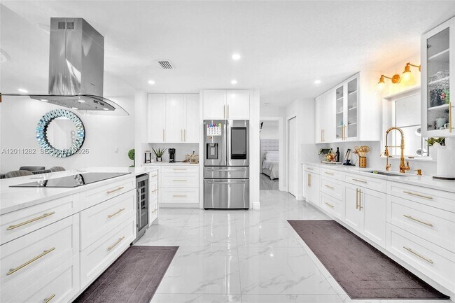 Building Photo - 252 Malibu Cir