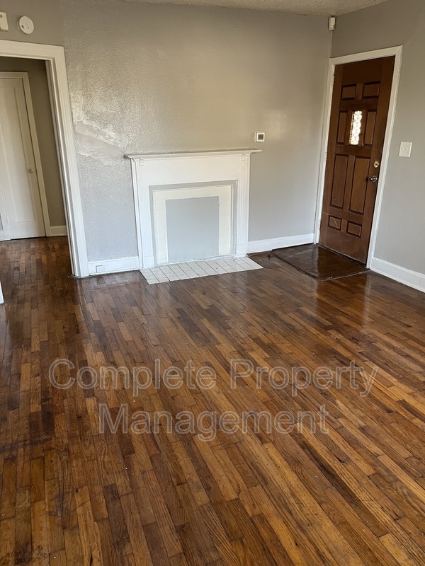 Building Photo - 2213 Fulton Ave SW