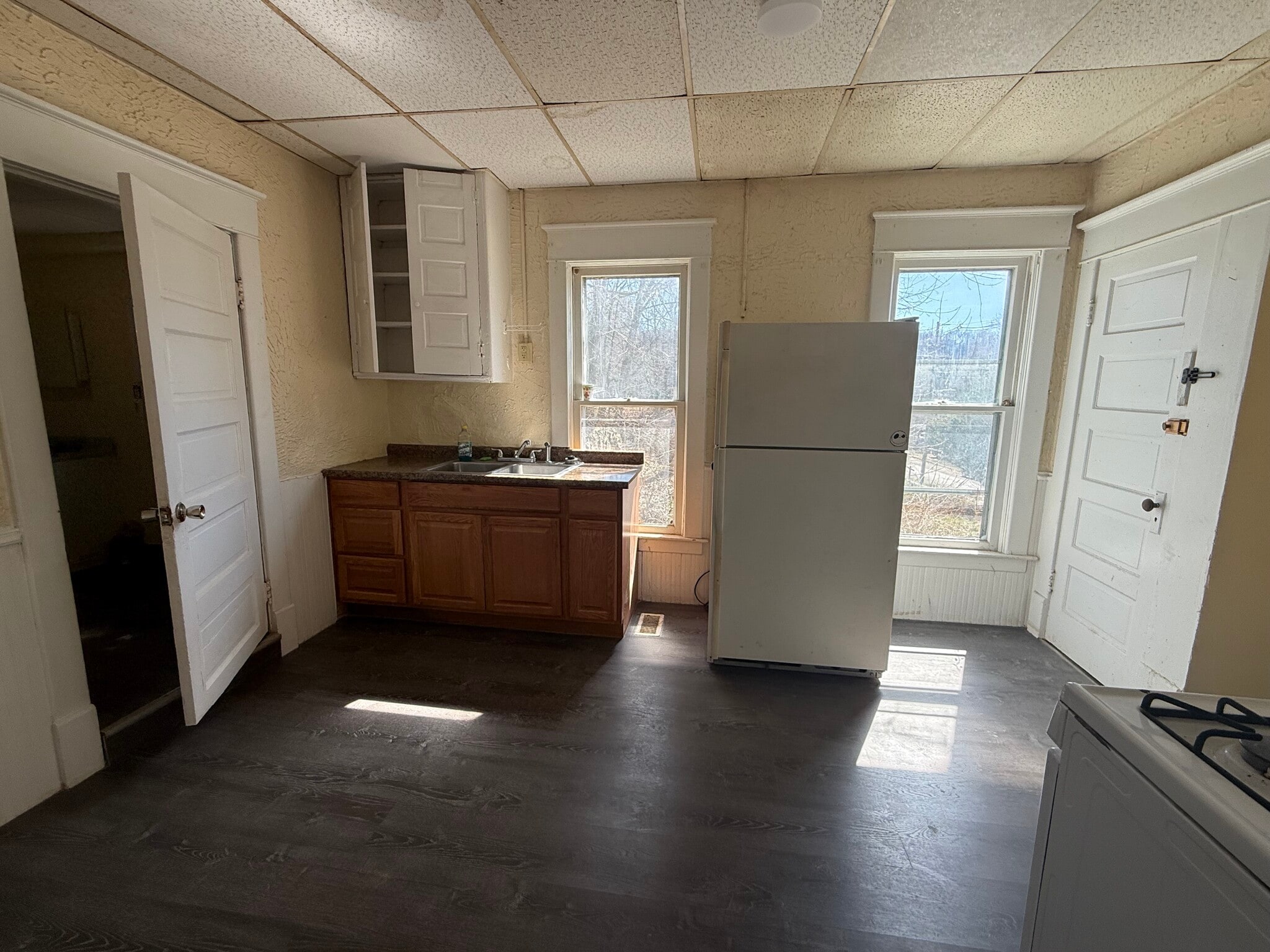 Building Photo - 97 Glenview Ave