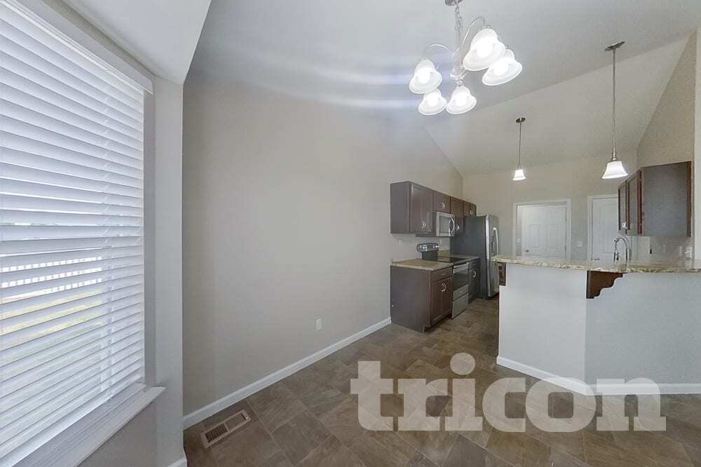 Building Photo - 227 Essex Ct