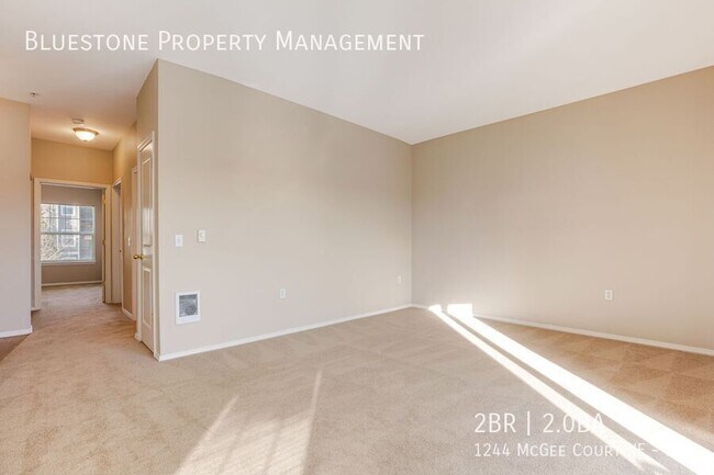 Building Photo - 1244 Mcgee Ct NE