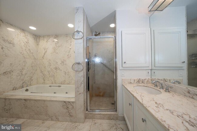 Building Photo - 39 Fairview Rd