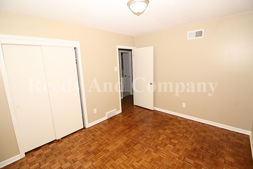 Building Photo - 3792 Kipling Ave