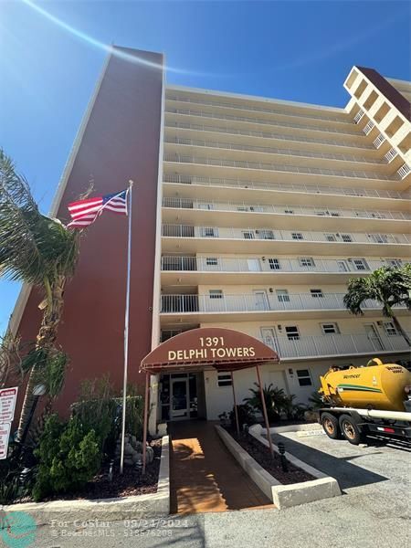 Building Photo - 1391 S Ocean Blvd