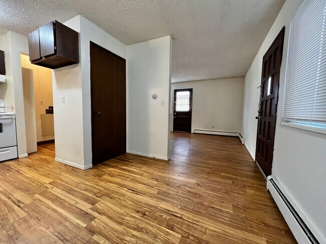 Building Photo - Dartmouth133 (KC-AM)