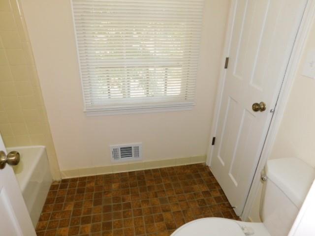 Building Photo - 2817 Thornridge Dr
