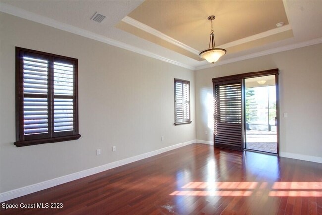 Building Photo - 3381 Thurloe Dr