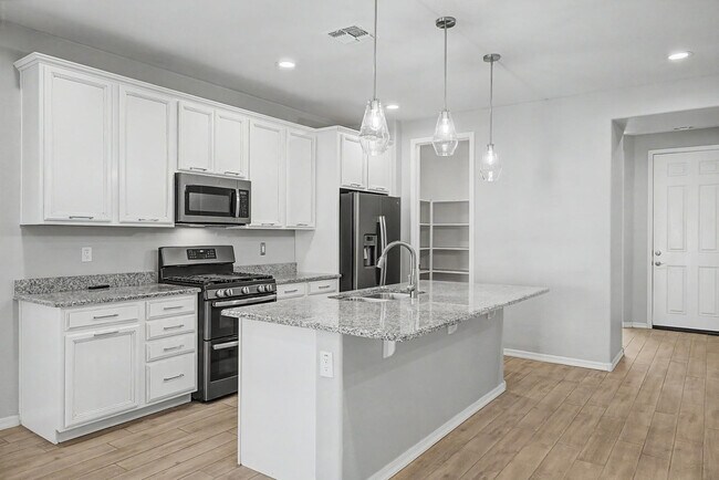 Building Photo - 17534 W Hadley St