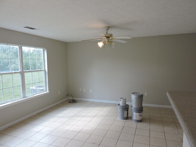 Building Photo - 207 Swaying Pine Ct