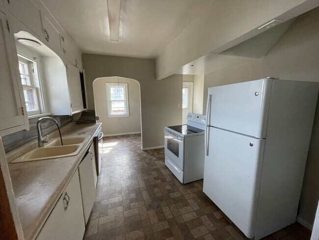 Building Photo - 4273 Wirt St