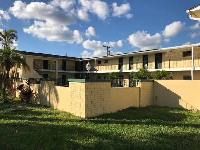 Building Photo - 2285 NE 172nd St