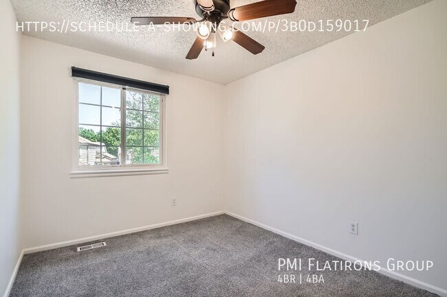 Building Photo - 5428 W 115th Dr