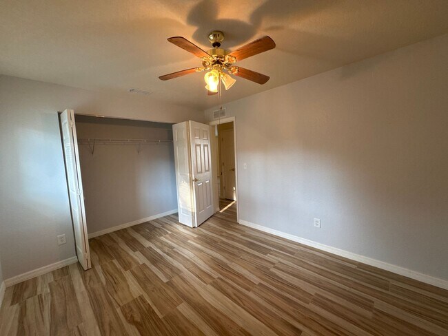 Building Photo - Beautiful Pool Home In Great Location!