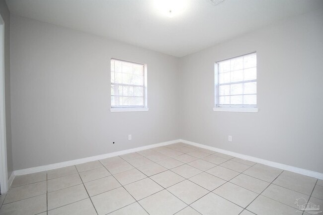 Building Photo - 10151 Guidy Ln