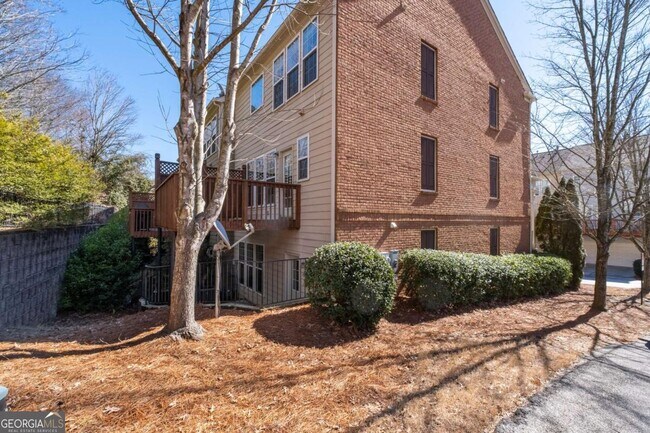 Building Photo - 2117 Wylmoor Way