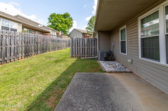 Building Photo - 8613 Little Field Way