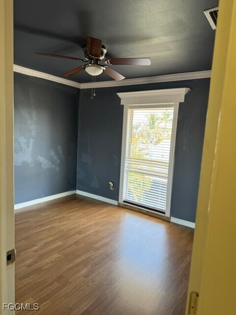 Building Photo - 4293 Island Cir