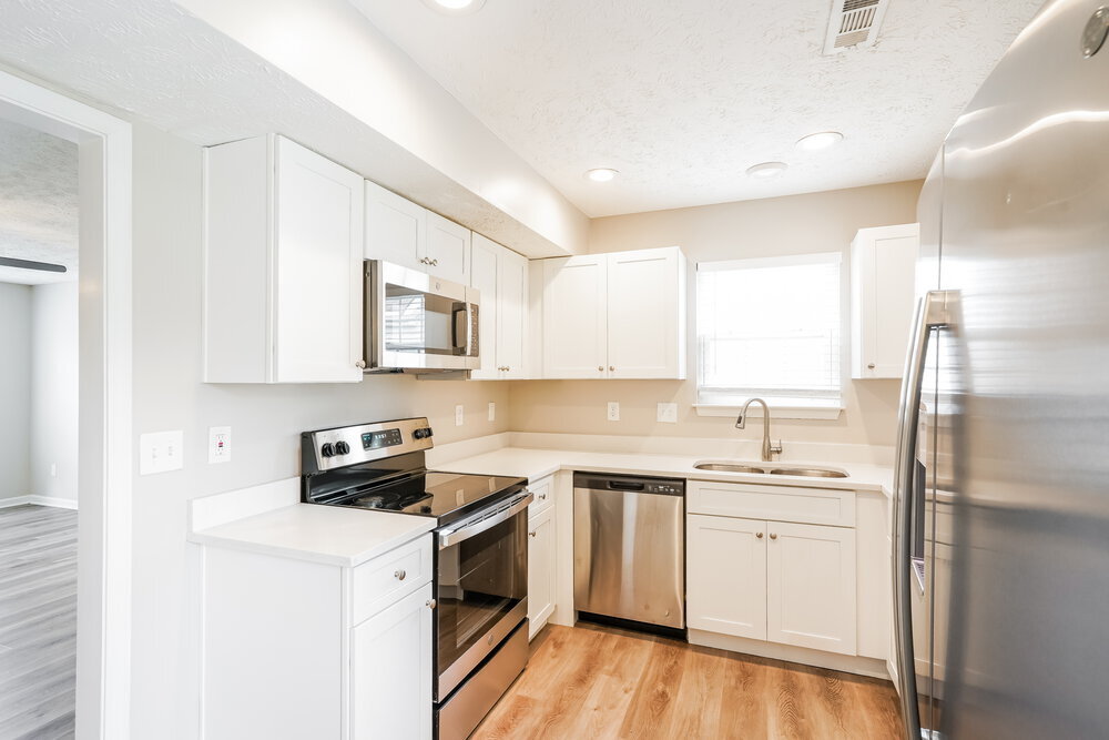 Building Photo - 4006 Deer Run Trce