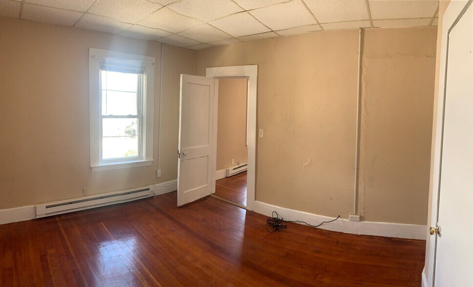 Building Photo - 3 Negus St