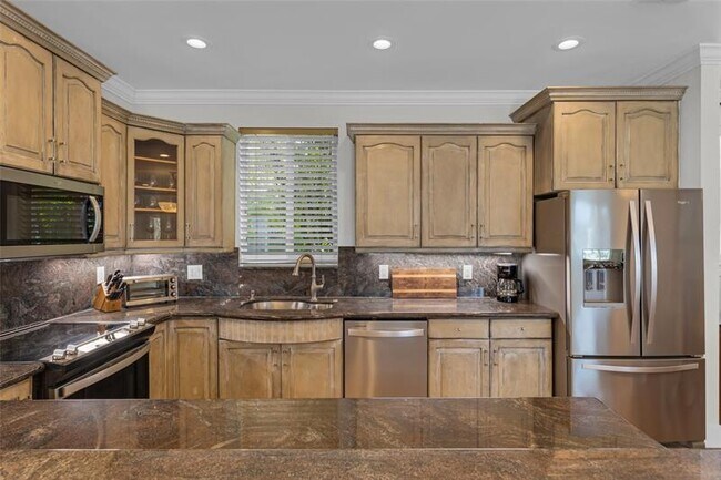 Building Photo - 4601 Bougainvilla Dr