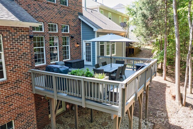 Building Photo - 9810 Daufuskie Dr