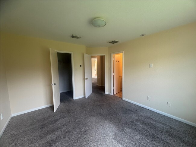 Building Photo - 8103 Forest Glen Dr