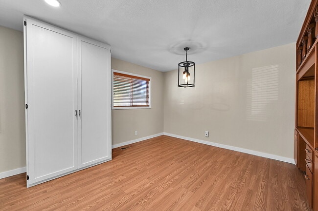 Building Photo - $1,995.00 - 3 Bedrooms, 2 Bathrooms, Single Family Home in Colorado Springs with Fenced Yard!