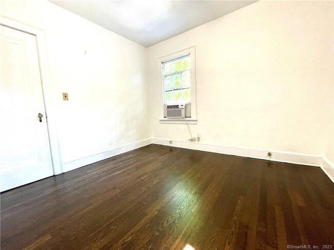 Building Photo - 294 Fountain St