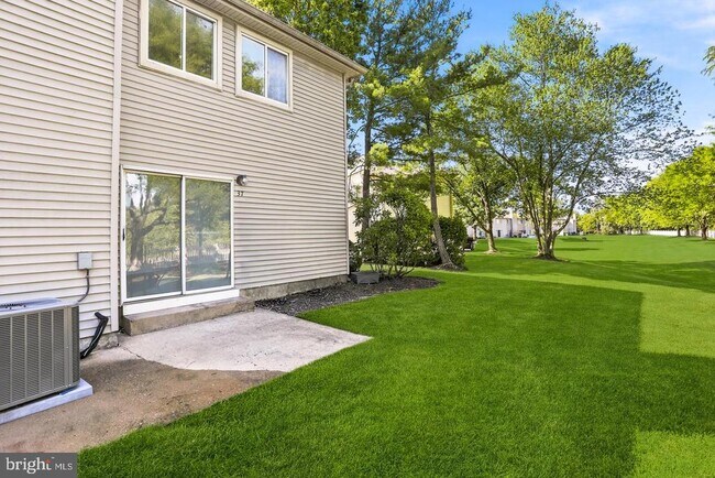 Building Photo - 37 Teal Ct