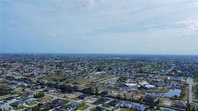 Building Photo - 2144 SW 19th Ave