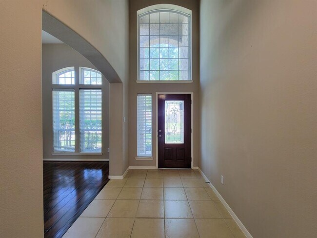 Building Photo - 20931 Flower Croft Ct