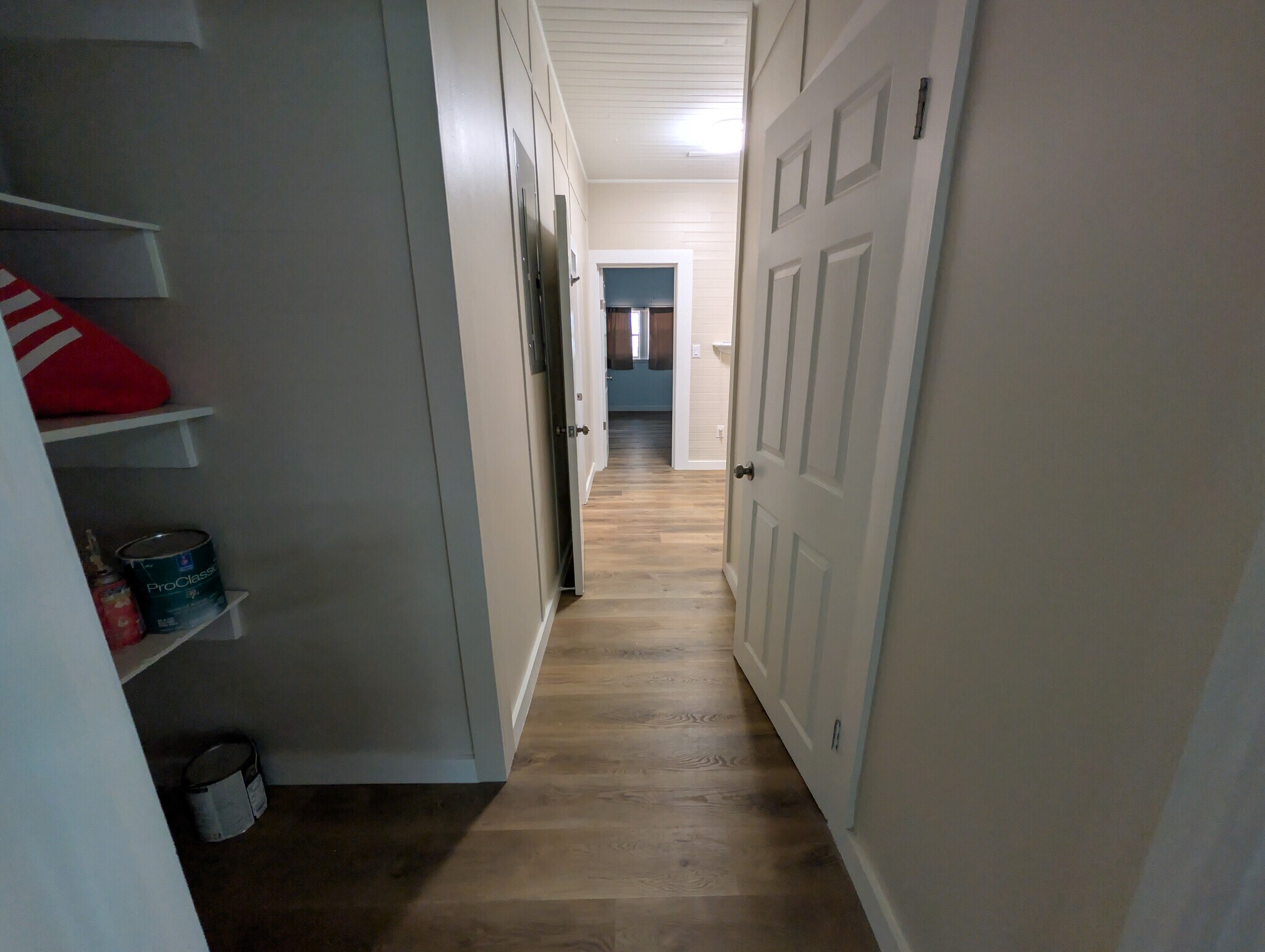 Building Photo - 41 E Sloss Ave