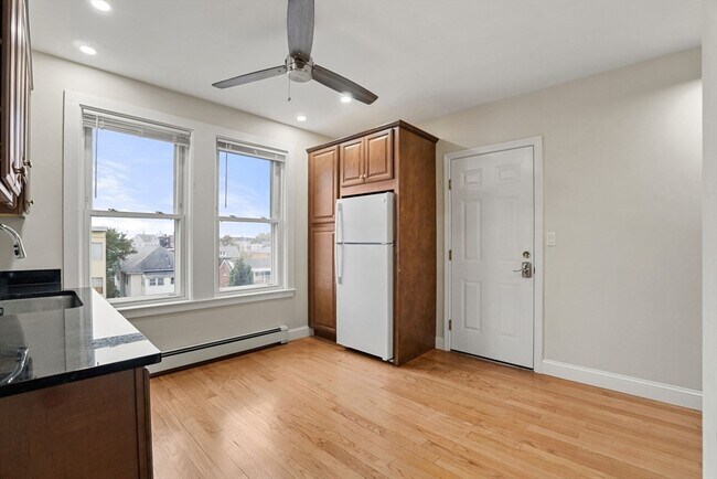 Building Photo - 46 Breed St