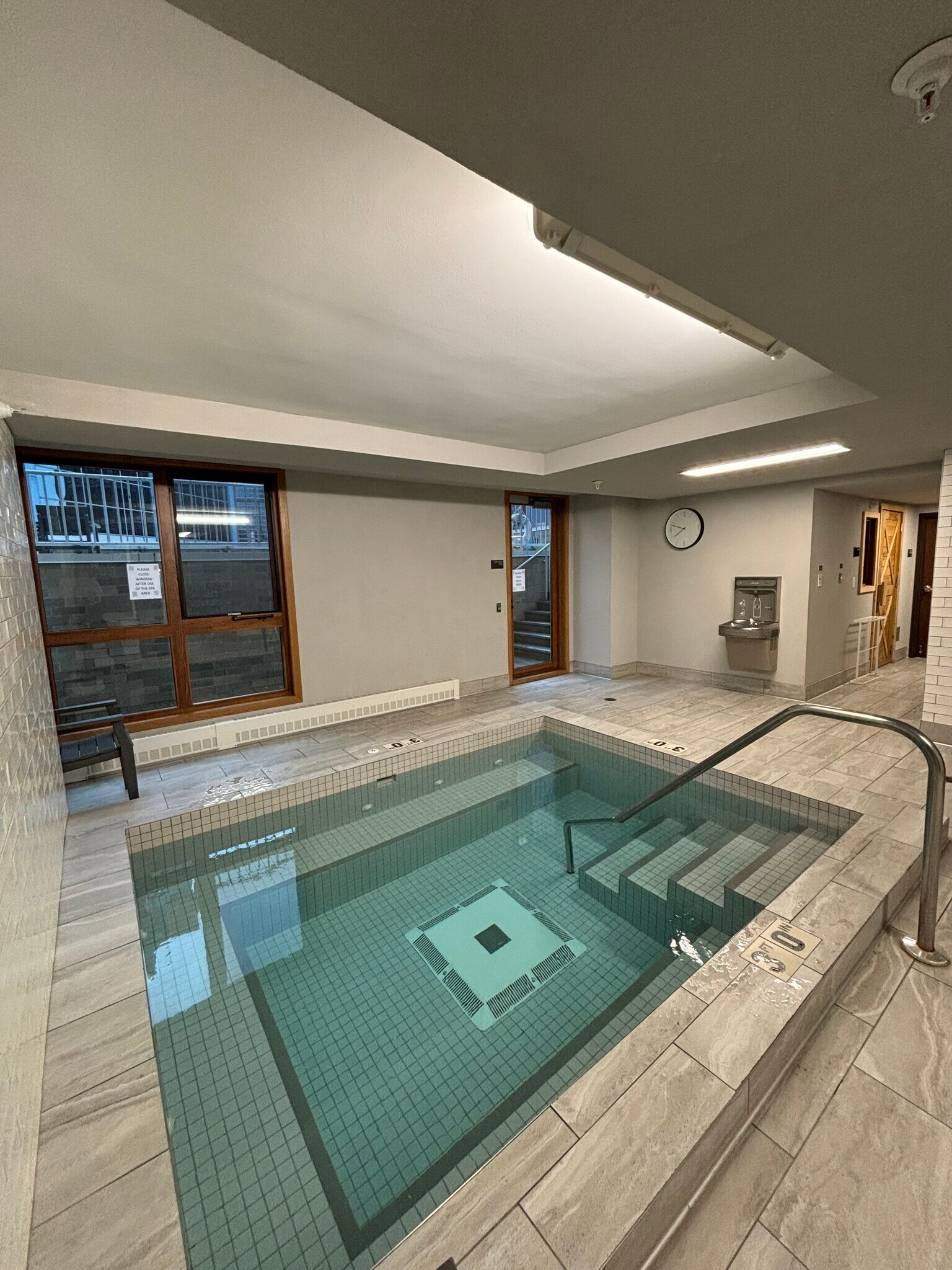 Spa - 433 S 7th St