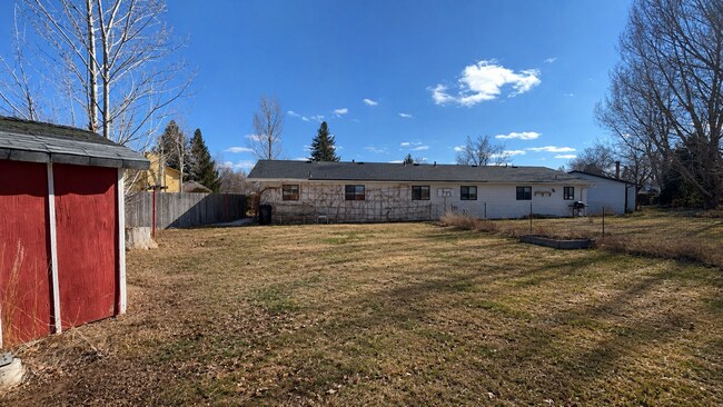 Building Photo - 2212 Trevor St