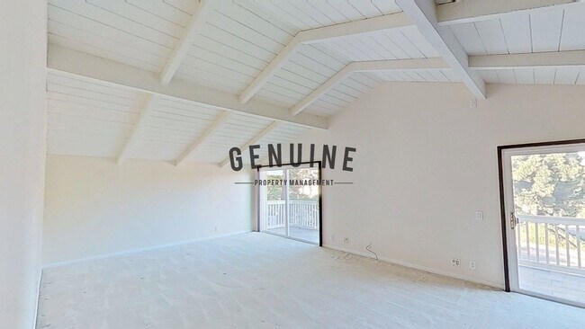 Building Photo - Large 4 Bedroom House with Pebble Bottom Pool - Backyard Oasis!